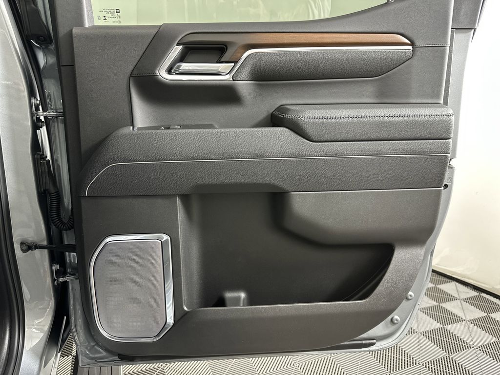 new 2025 GMC Sierra 1500 car, priced at $69,494