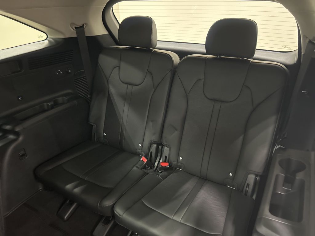 new 2025 Kia Sorento car, priced at $39,119