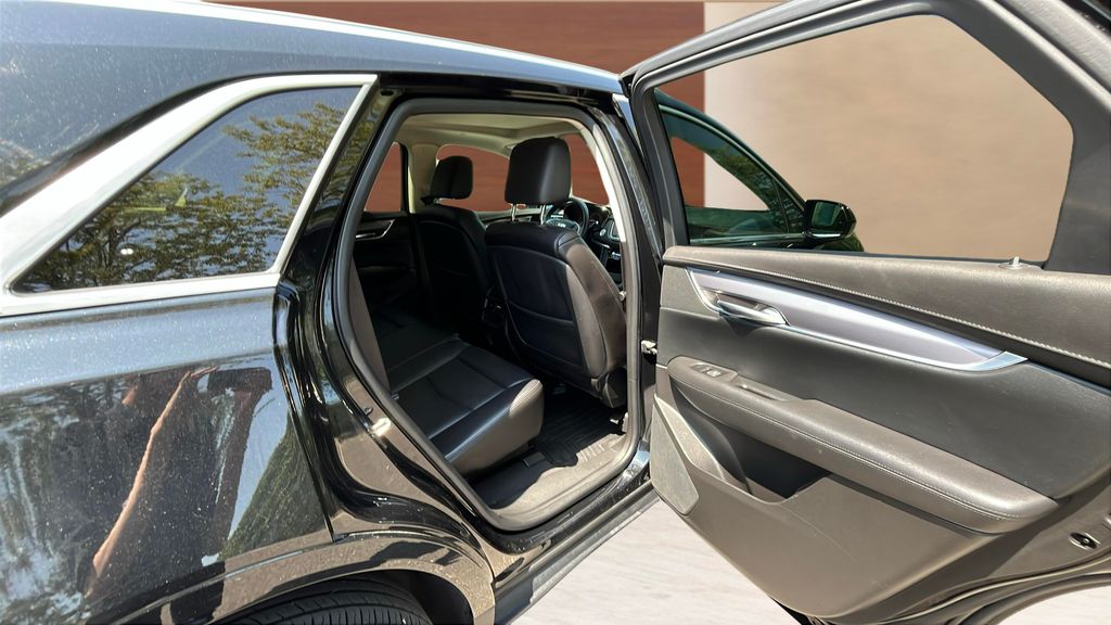 used 2017 Cadillac XT5 car, priced at $17,250