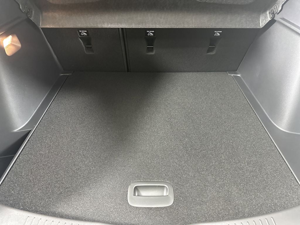 new 2025 Buick Envista car, priced at $27,375