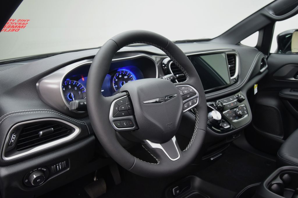 new 2026 Chrysler Pacifica car, priced at $45,088