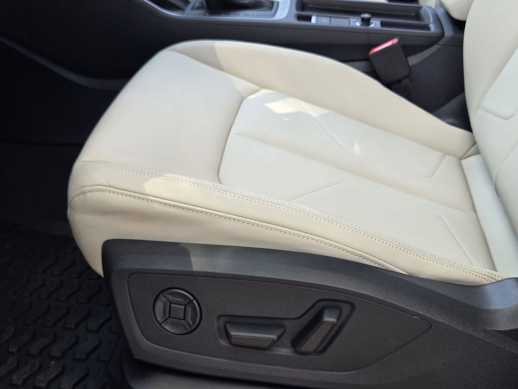 new 2025 Audi Q3 car, priced at $45,450