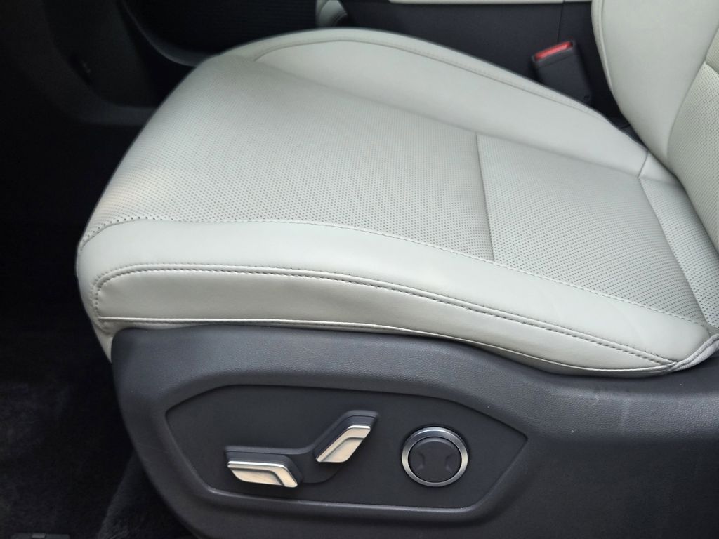 used 2024 Hyundai Santa Fe car, priced at $28,444