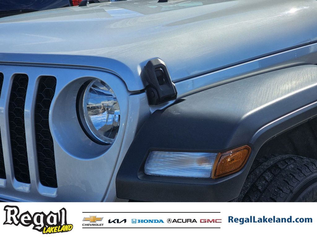 used 2023 Jeep Gladiator car, priced at $27,392