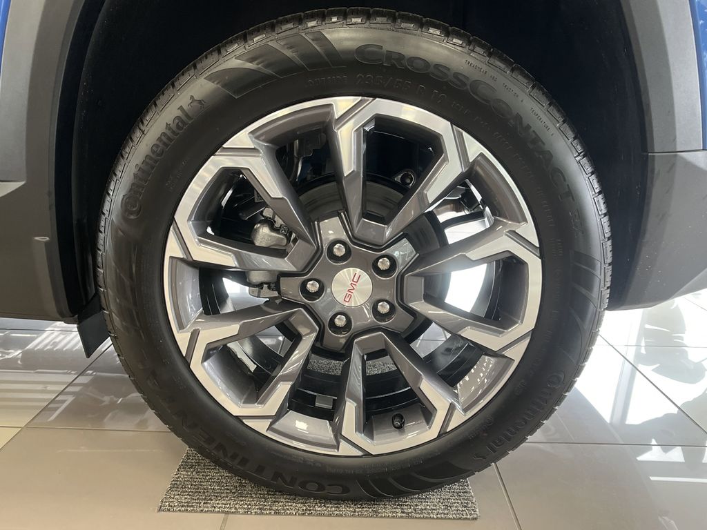 new 2025 GMC Terrain car, priced at $33,590