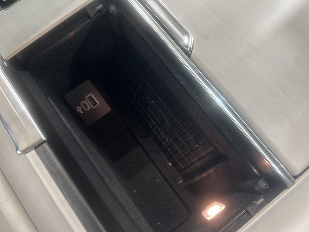 new 2025 Lincoln Navigator car, priced at $100,190