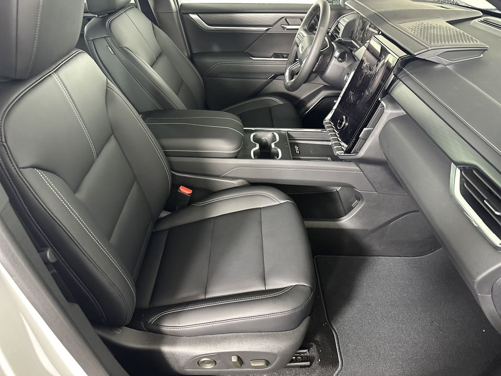 new 2025 GMC Acadia car, priced at $44,930