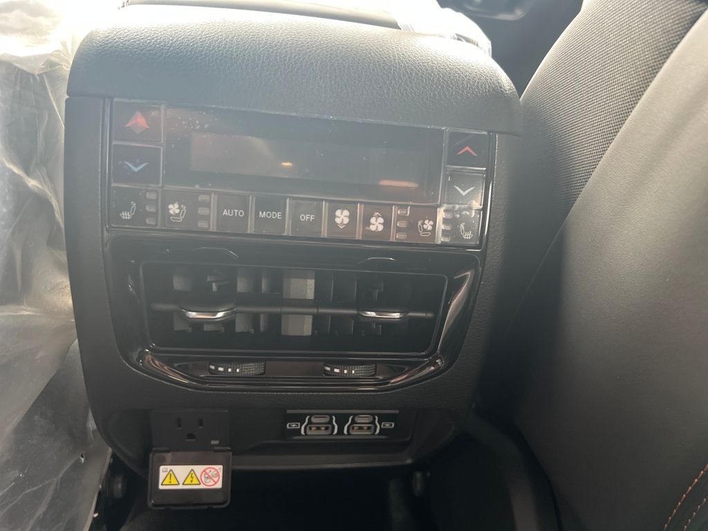 new 2025 Jeep Grand Cherokee car, priced at $64,990