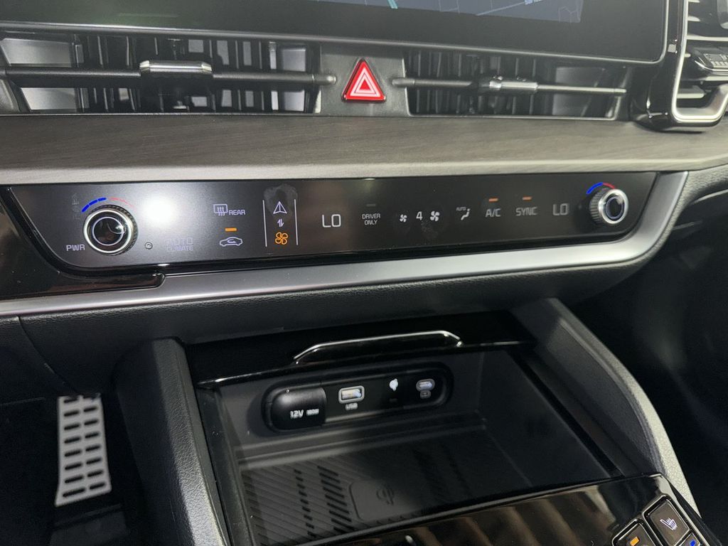 new 2025 Kia Sportage Plug-In Hybrid car, priced at $45,893