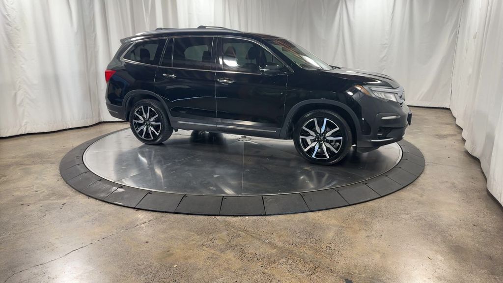 used 2022 Honda Pilot car, priced at $34,997