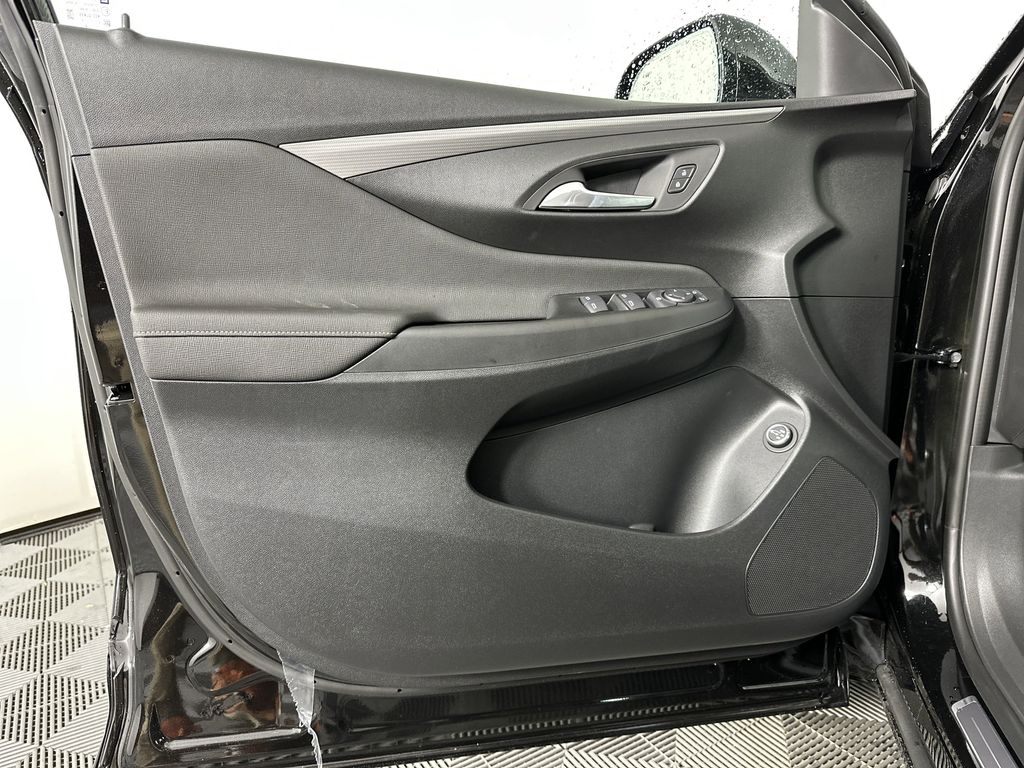 new 2025 Buick Envista car, priced at $31,085