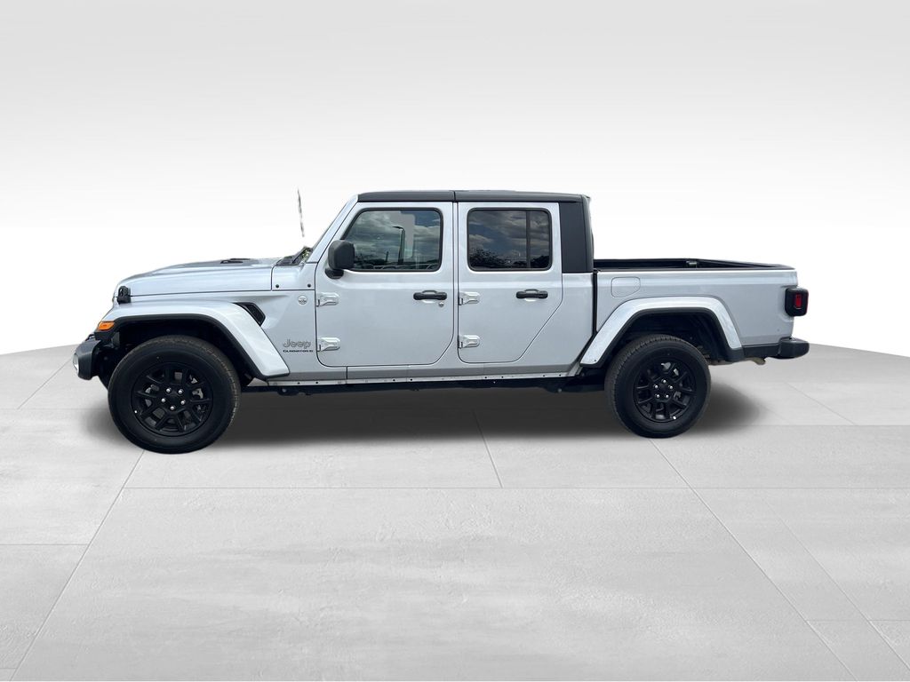 used 2023 Jeep Gladiator car, priced at $29,592