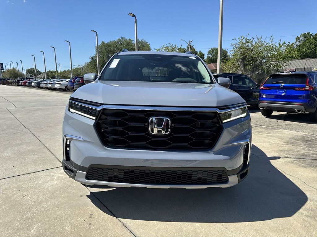 new 2025 Honda Pilot car, priced at $49,488