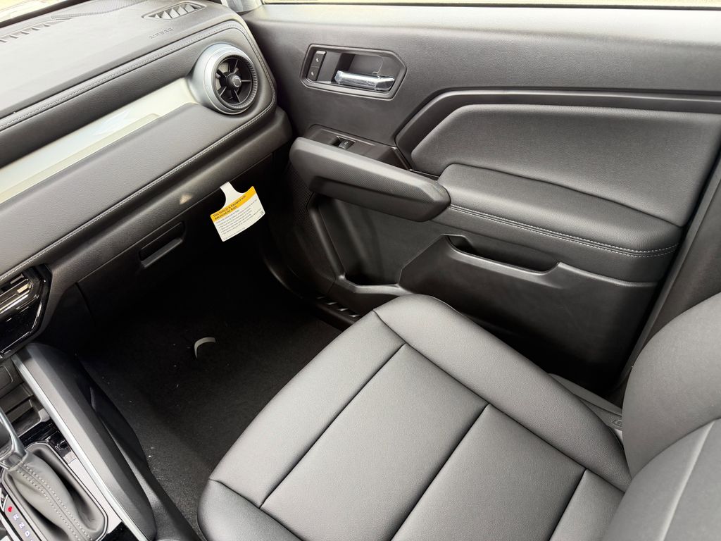 new 2026 Chevrolet Colorado car, priced at $34,900