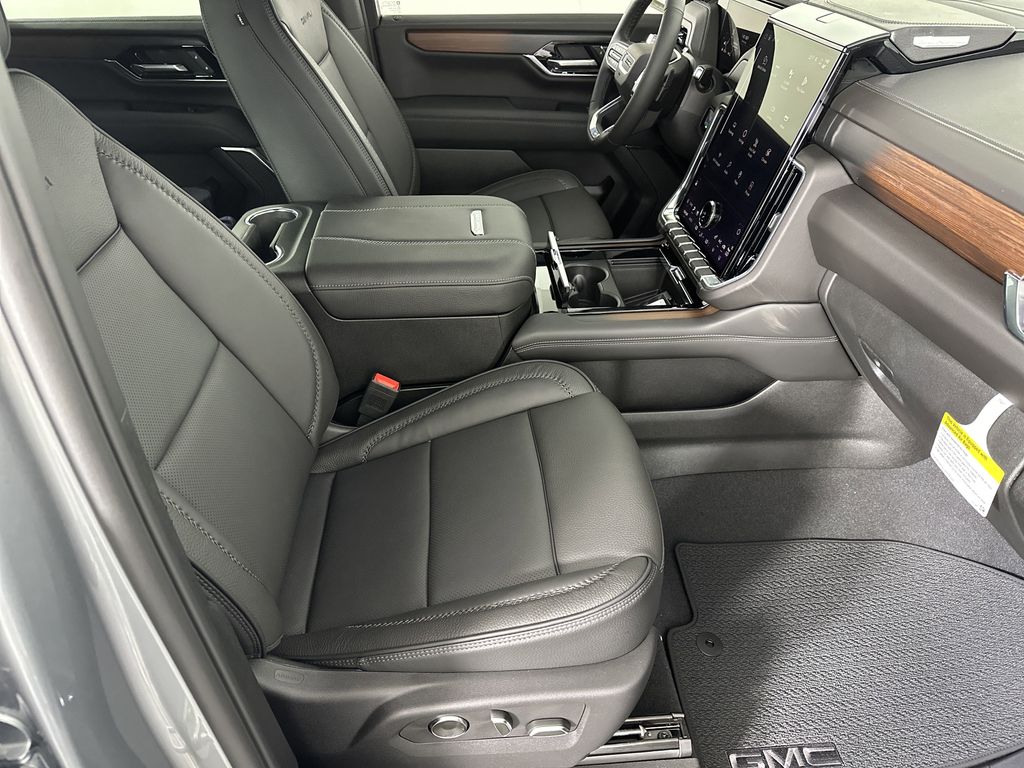new 2025 GMC Yukon XL car, priced at $92,154