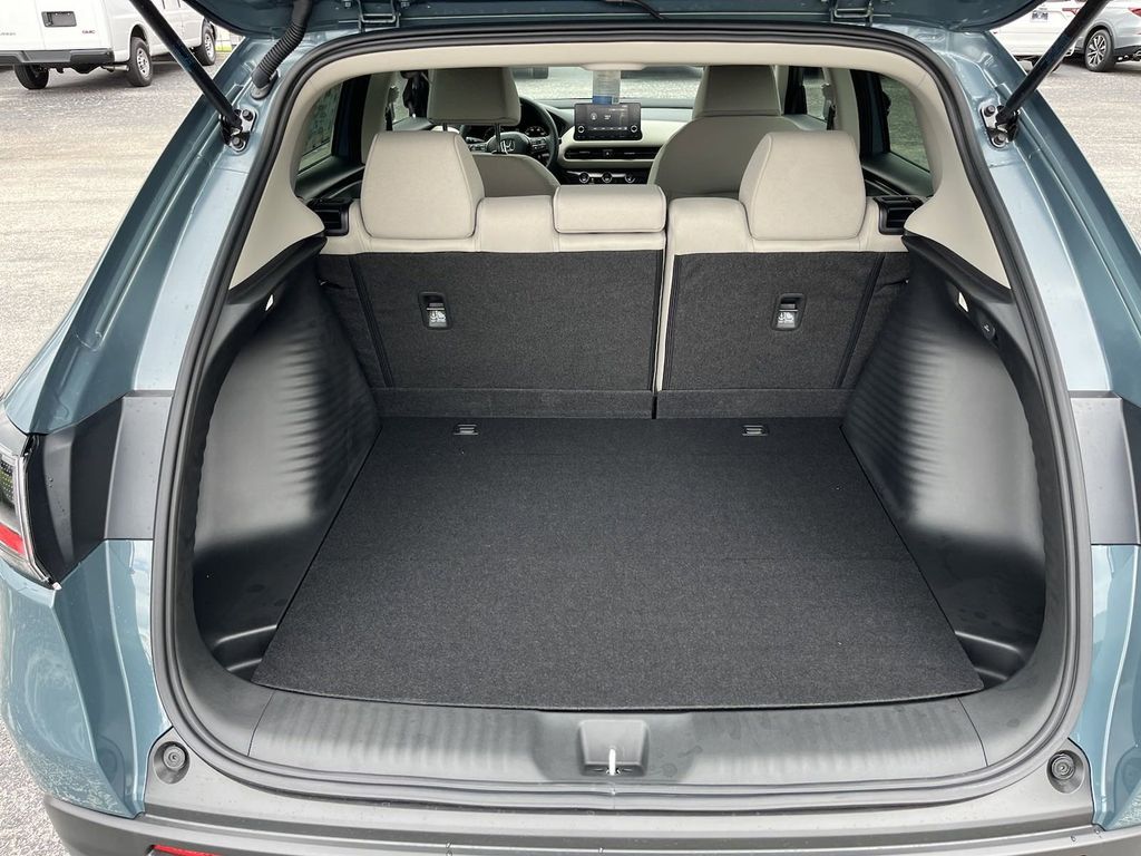 new 2025 Honda HR-V car, priced at $27,557