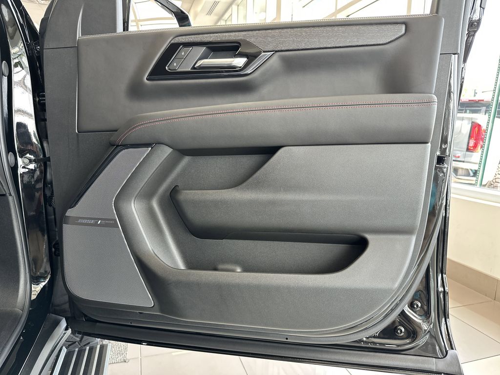 new 2025 GMC Yukon car, priced at $100,589