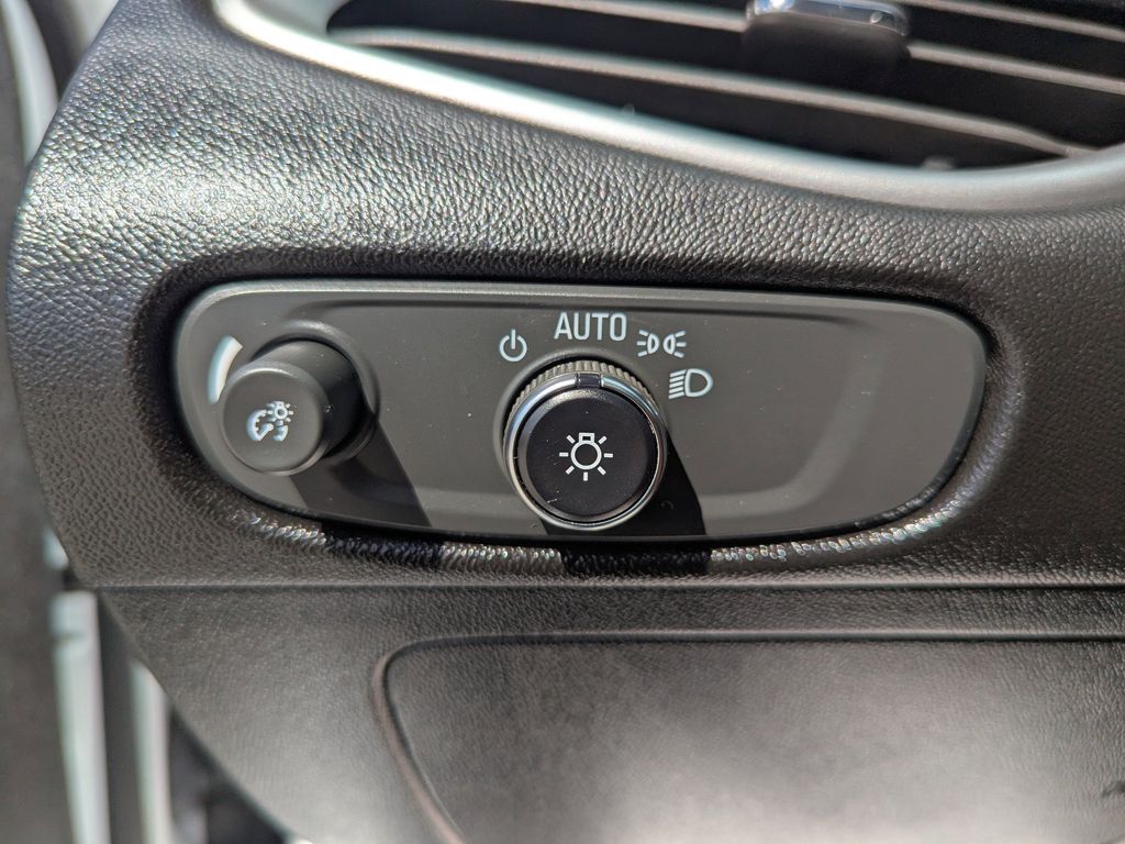 used 2024 Chevrolet Malibu car, priced at $17,994