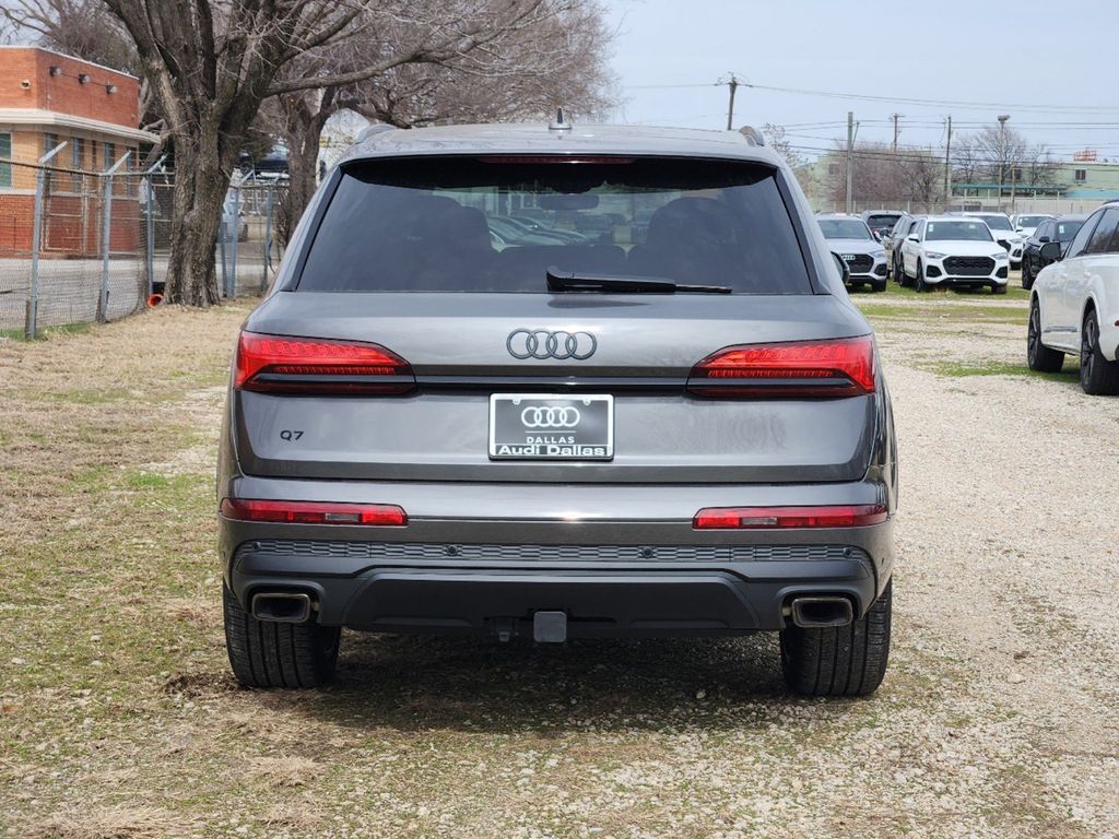 new 2025 Audi Q7 car, priced at $77,750