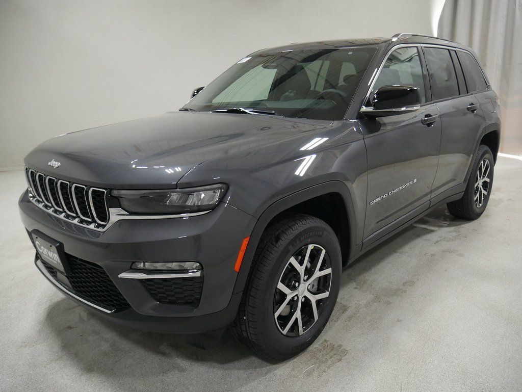 new 2024 Jeep Grand Cherokee car, priced at $44,795