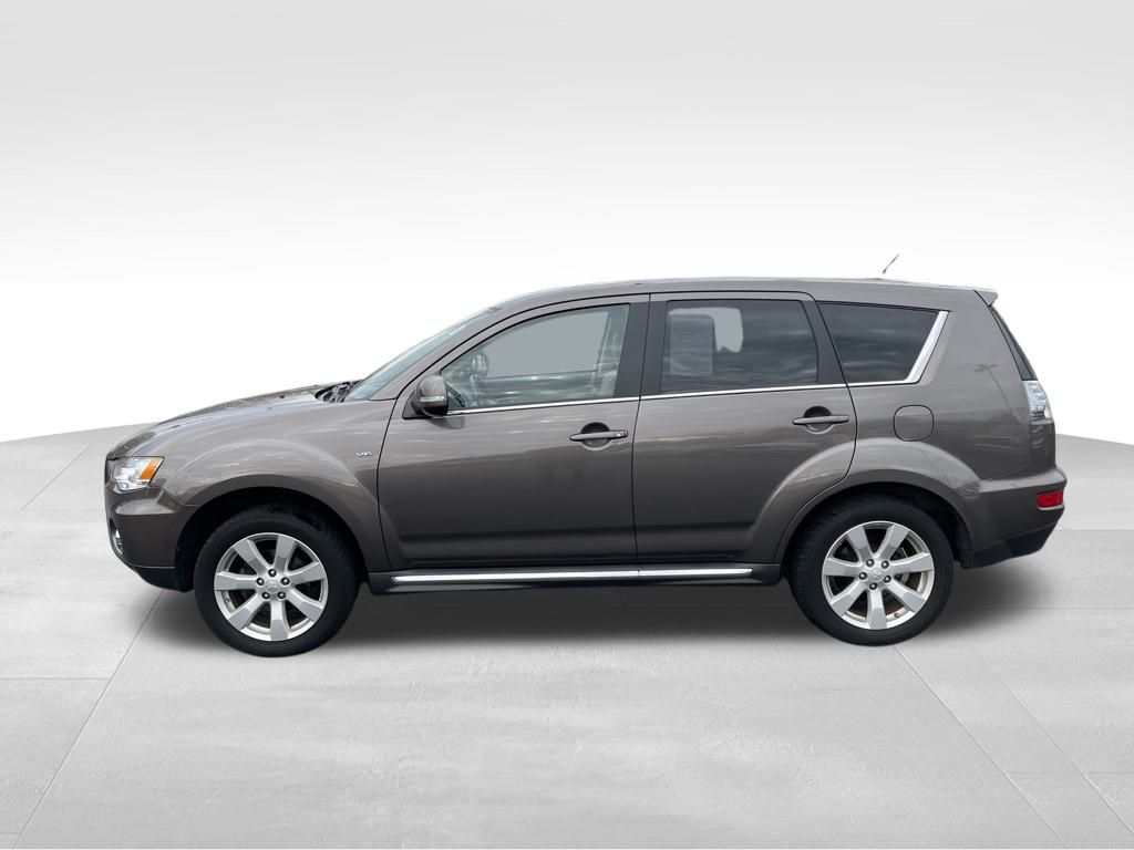 used 2013 Mitsubishi Outlander car, priced at $11,095