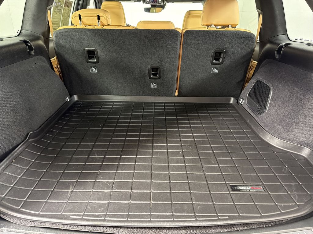 used 2025 Jeep Grand Cherokee car, priced at $53,195