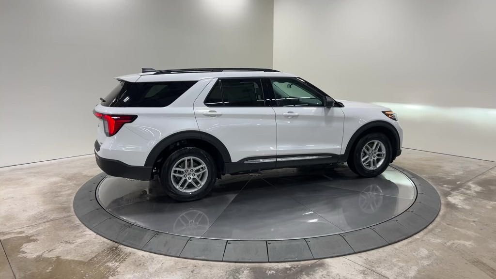 new 2025 Ford Explorer car, priced at $42,345