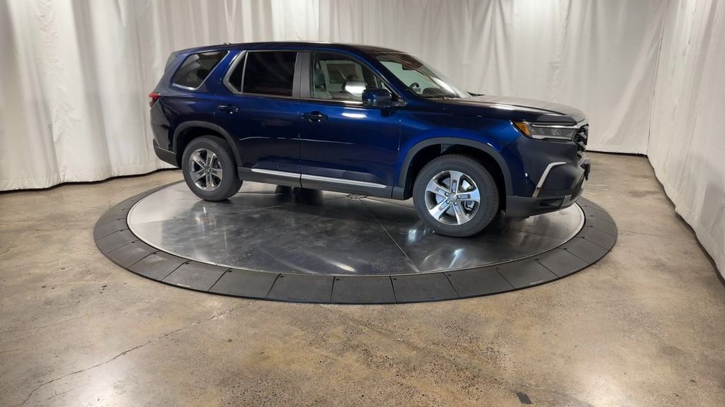 new 2025 Honda Pilot car, priced at $47,050