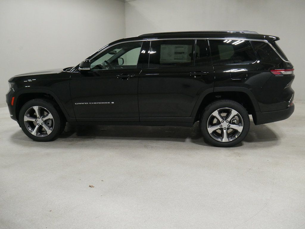 new 2024 Jeep Grand Cherokee L car, priced at $48,920