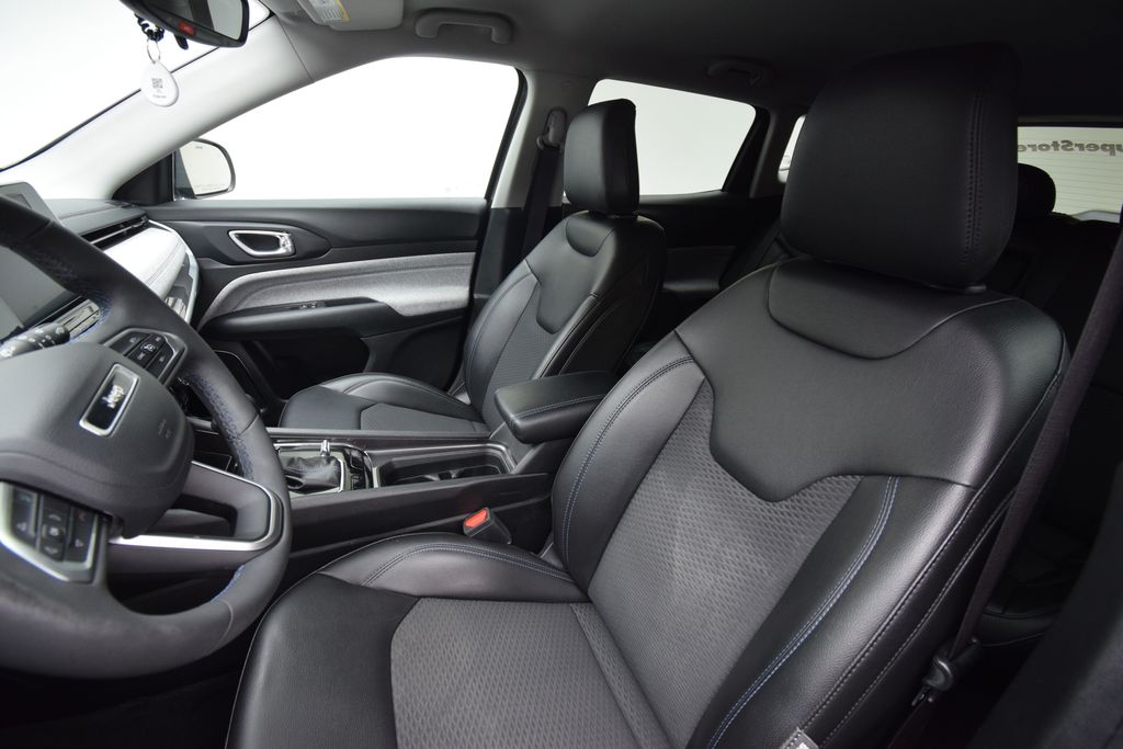 used 2022 Jeep Compass car, priced at $21,000