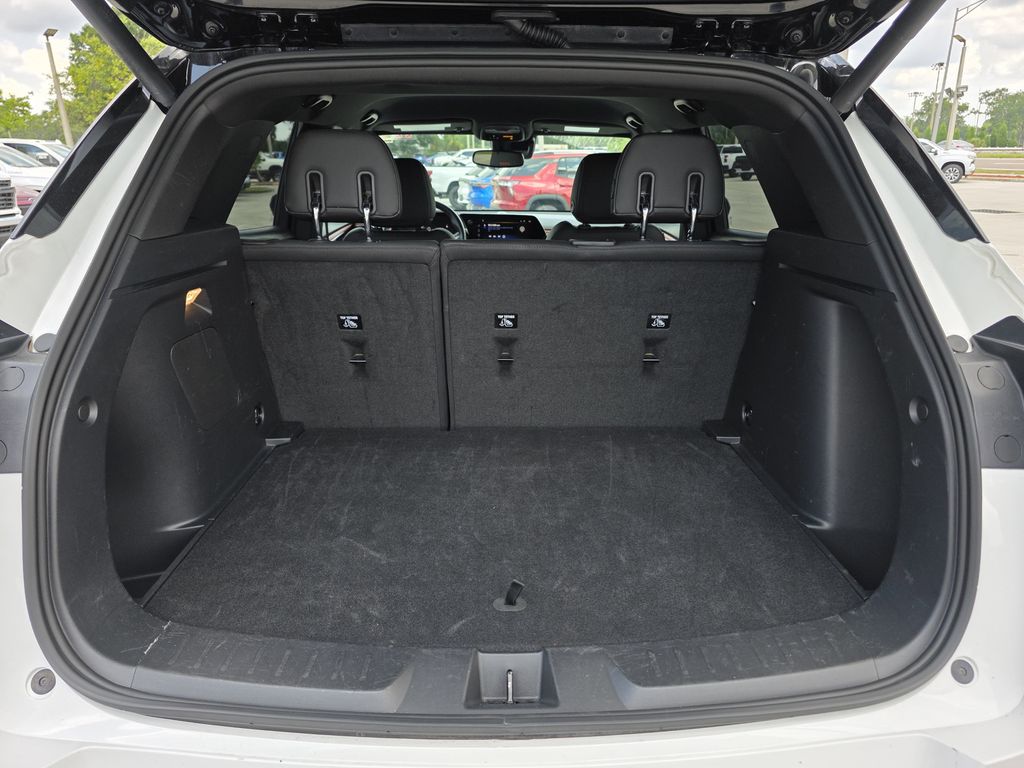 used 2024 Chevrolet TrailBlazer car, priced at $25,992