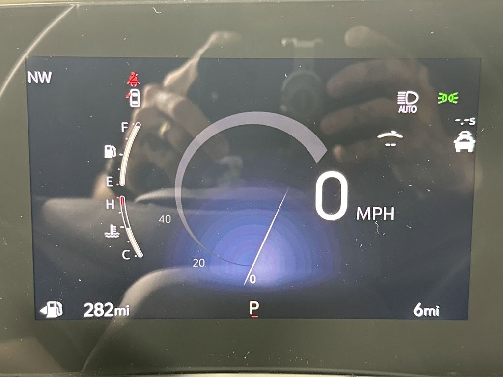 new 2025 Buick Envista car, priced at $28,080