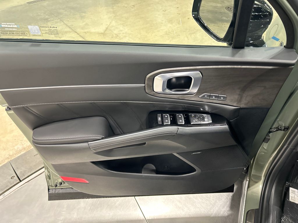 new 2025 Kia Sorento car, priced at $44,243