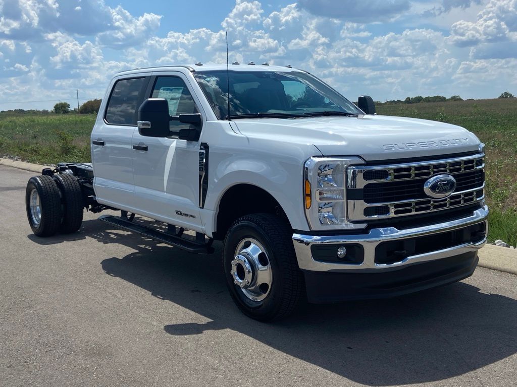 new 2024 Ford F-350SD car, priced at $65,007