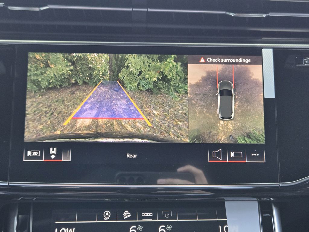 new 2025 Audi Q7 car, priced at $72,850