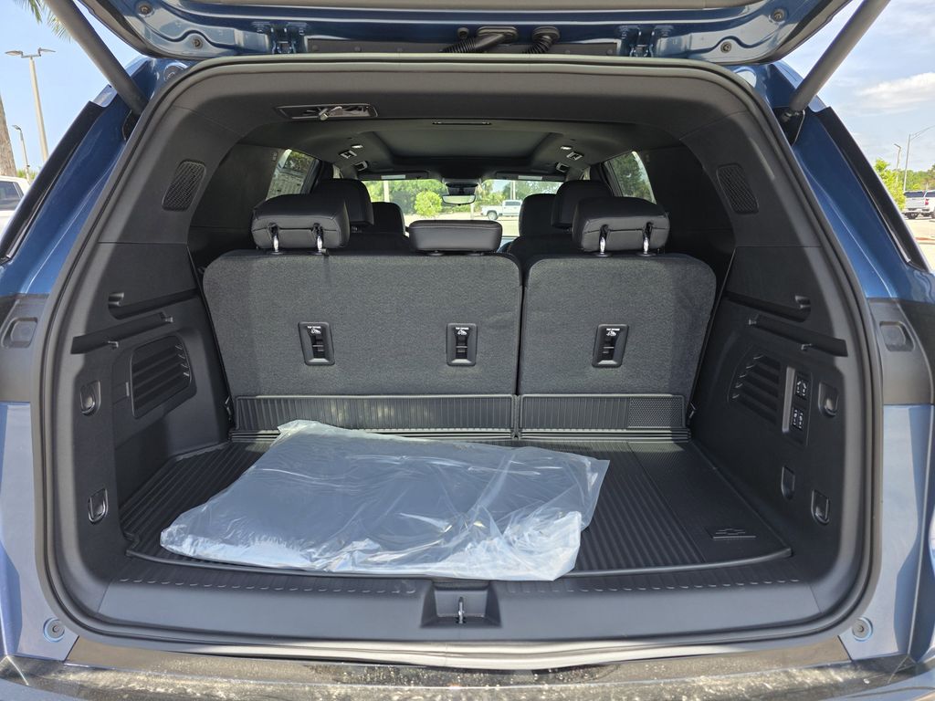 new 2025 Chevrolet Traverse car, priced at $56,658