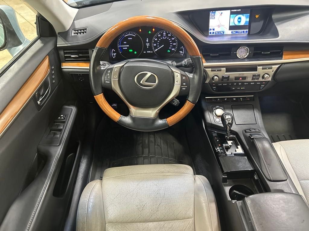 used 2013 Lexus ES car, priced at $17,433