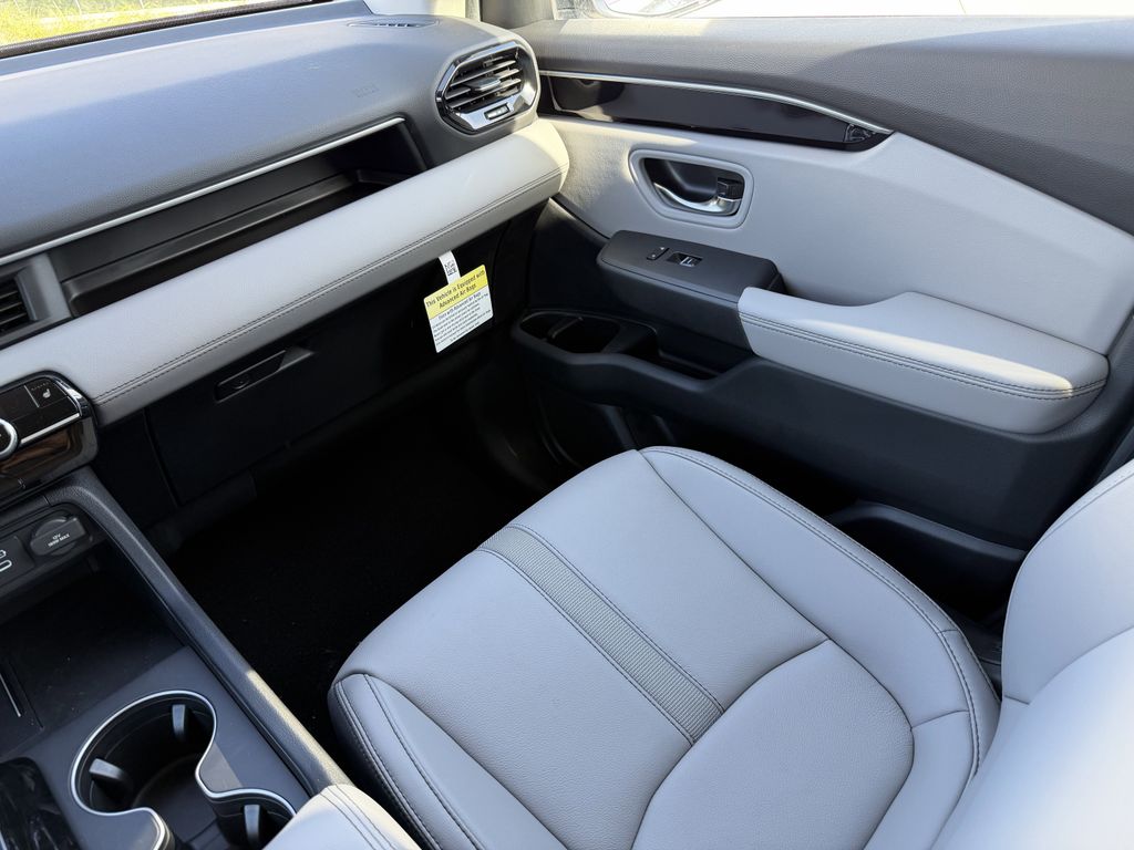 new 2025 Honda Pilot car