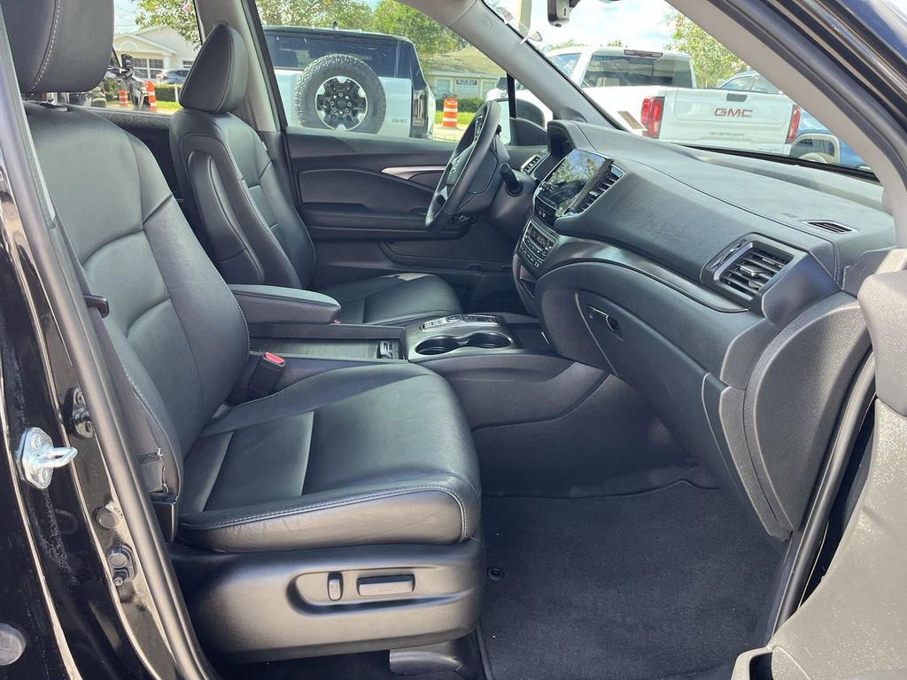 used 2022 Honda Pilot car, priced at $32,689