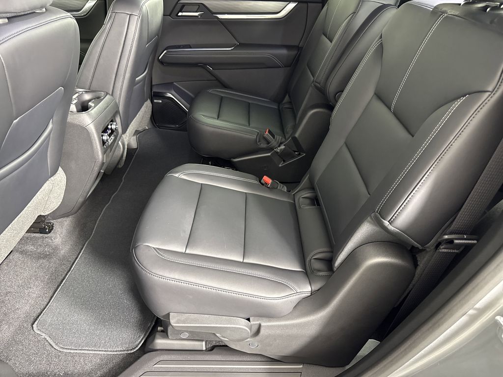 new 2025 GMC Acadia car, priced at $42,724