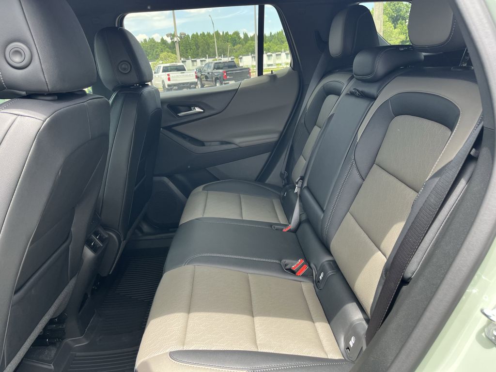 new 2026 Chevrolet Equinox car, priced at $31,383