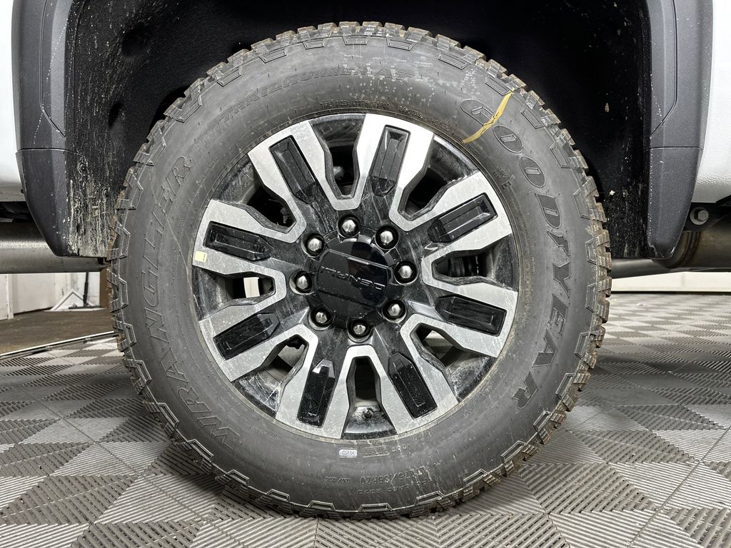 new 2025 GMC Sierra 2500HD car, priced at $93,552