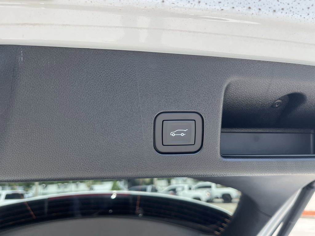 new 2025 Chevrolet Equinox EV car, priced at $40,833
