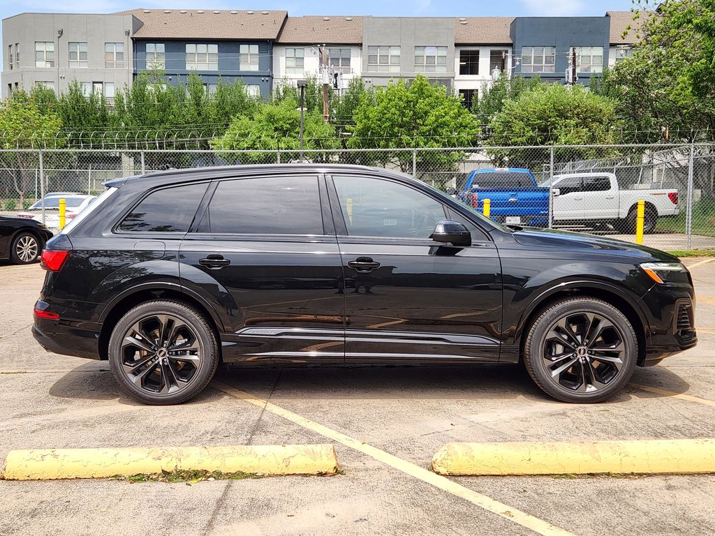 new 2025 Audi Q7 car, priced at $77,840