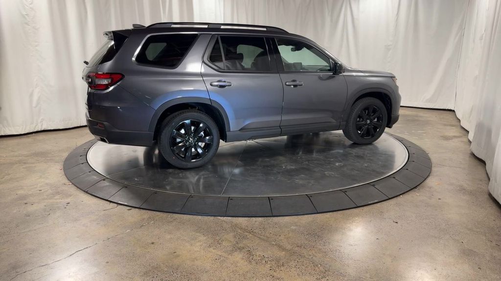 new 2025 Honda Pilot car, priced at $56,075
