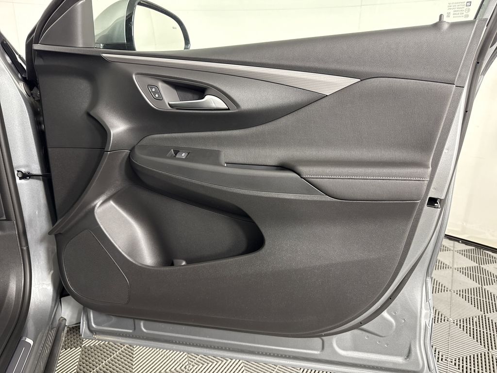 new 2025 Buick Envista car, priced at $31,085