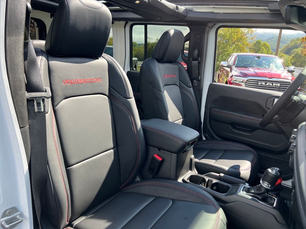 new 2025 Jeep Wrangler car, priced at $64,990
