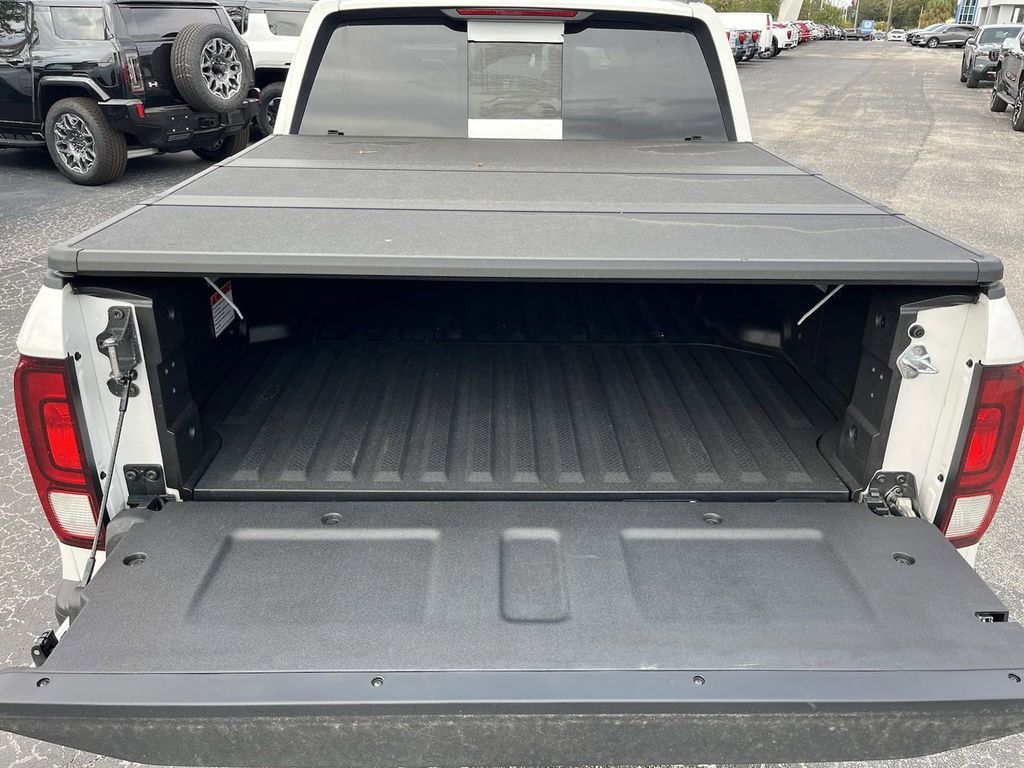 new 2025 Honda Ridgeline car, priced at $40,590