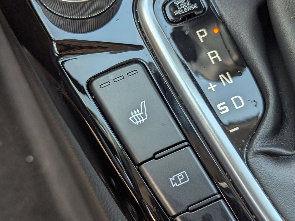 used 2024 Kia Seltos car, priced at $23,991