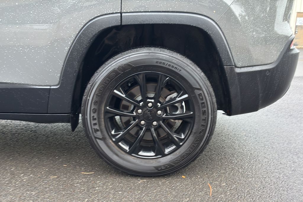 used 2023 Jeep Cherokee car, priced at $26,200